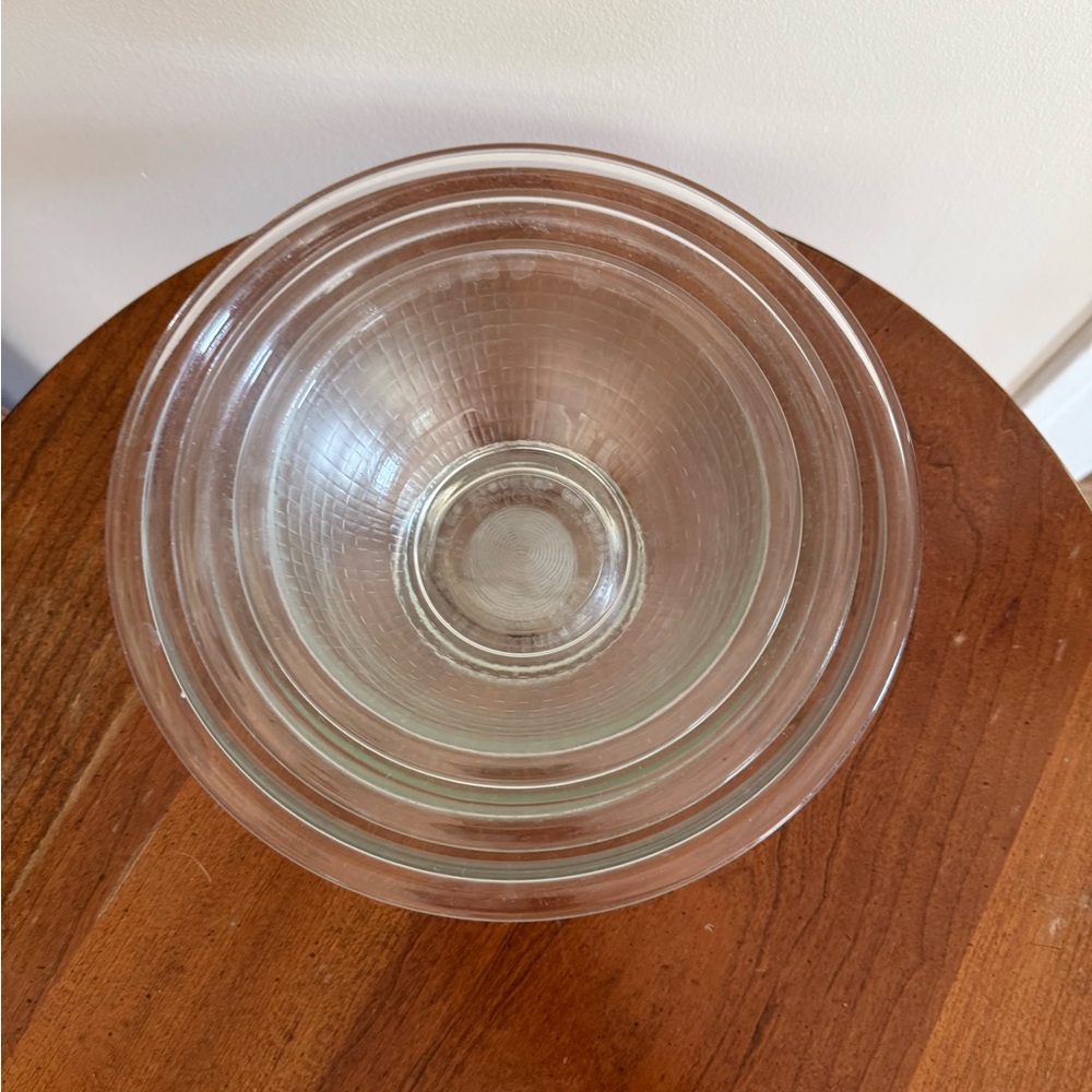 Pyrex Clear Glass Nesting Bowls Mixing Bowl Set of 3 - #325, #323, and #322 - Picture 3 of 13